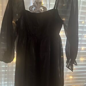 Elegant Black Sheer Sleeve Dress